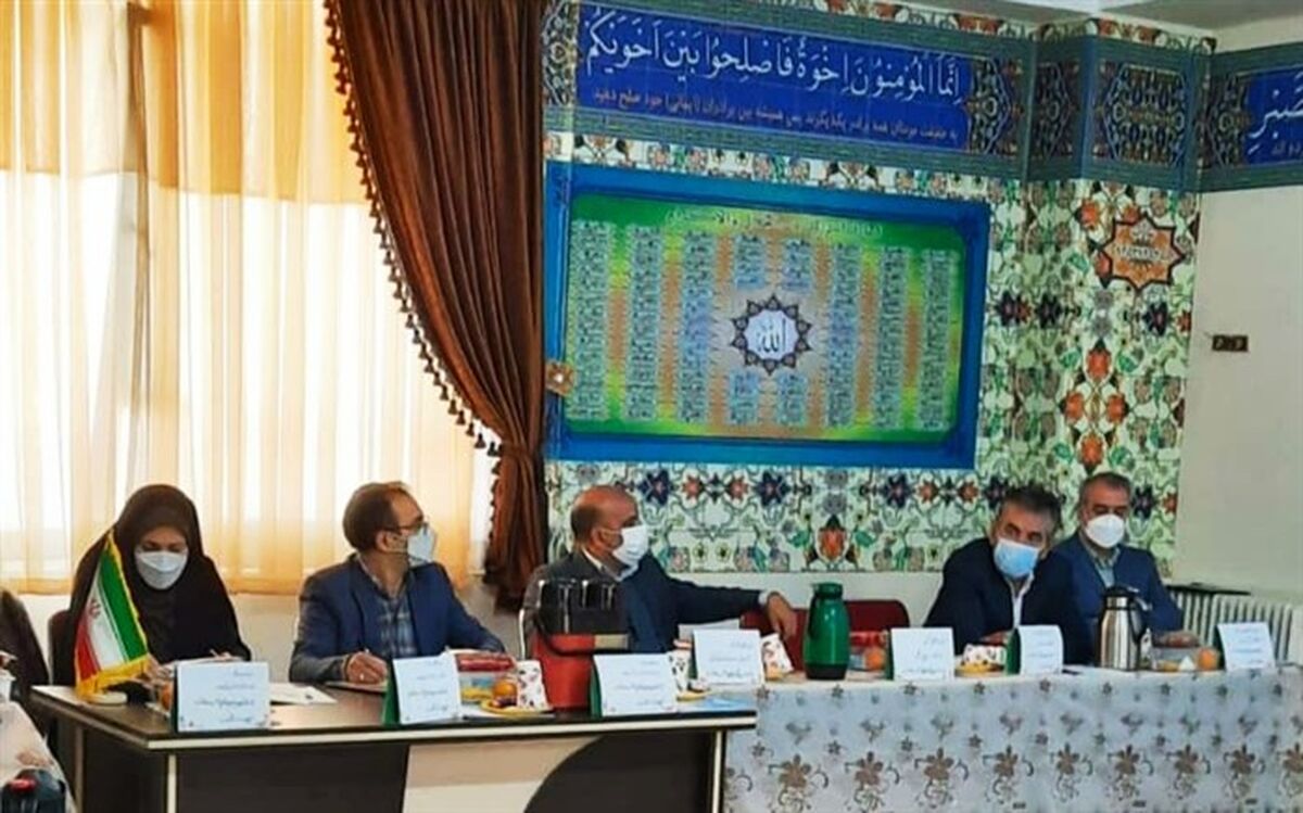 جلسه محوری مدیران مدارس ابتدایی قطب صفادشت برگزار شد