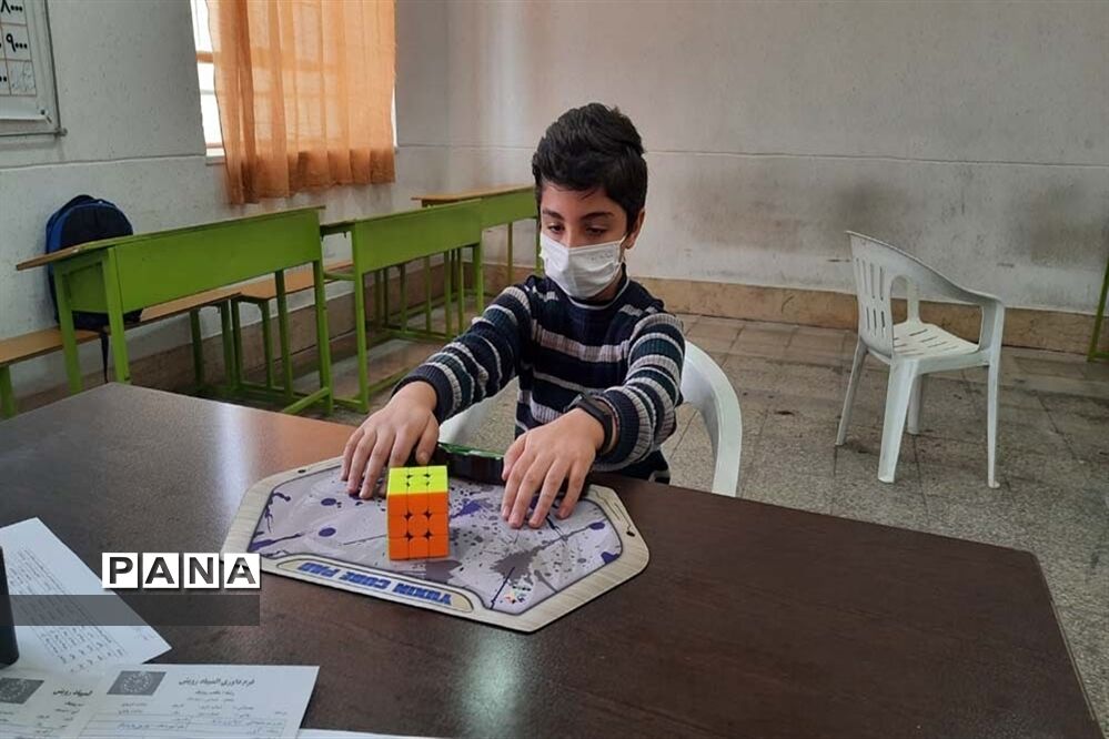 برگزاری مسابقات بازی‌های فکری سرگرمی رویش در شهرستان آباده