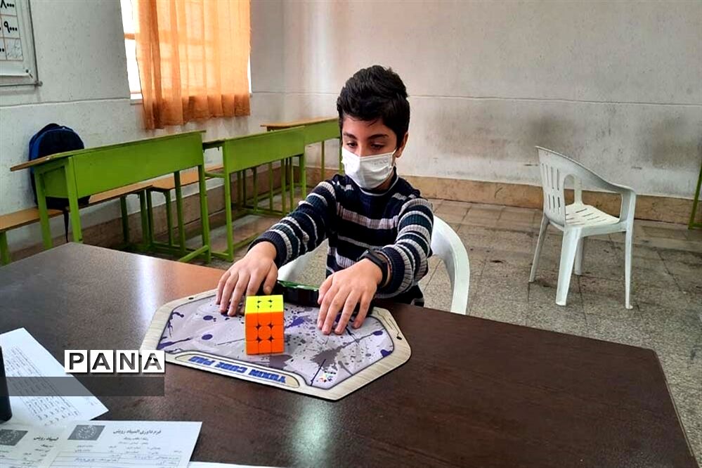 برگزاری مسابقات بازی‌های فکری سرگرمی رویش در شهرستان آباده