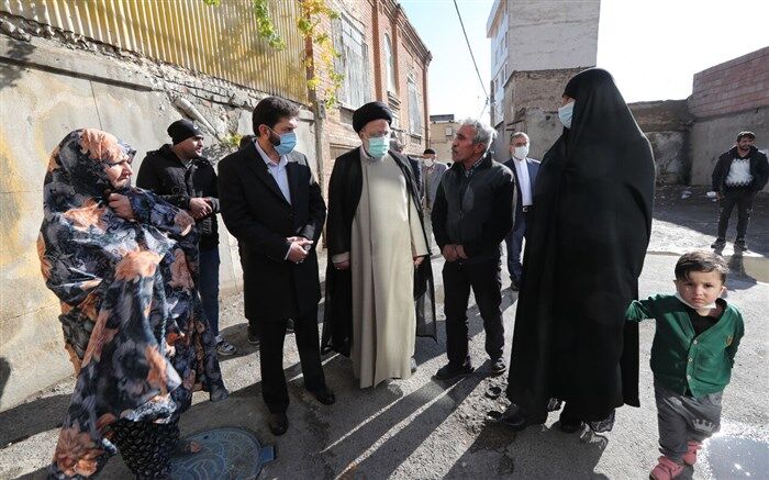 بازدید سرزده آیت‌الله رئیسی از محله هرندی تهران