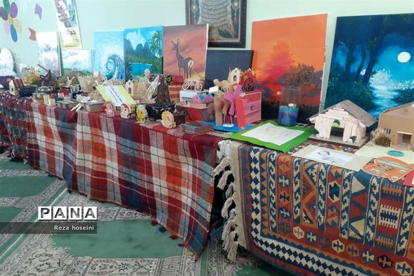 مراسم گرامیداشت هفته پژوهش در مدرسه  فرزانگان یاسوج