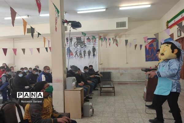 گرامیداشت هفته معلولین درواحدهای آموزشی استثنایی شهرستان اسلامشهر