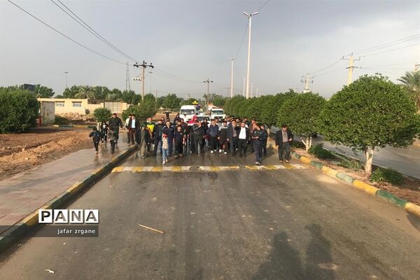 همایش پیاده‌روی در شهر دارخوین شادگان