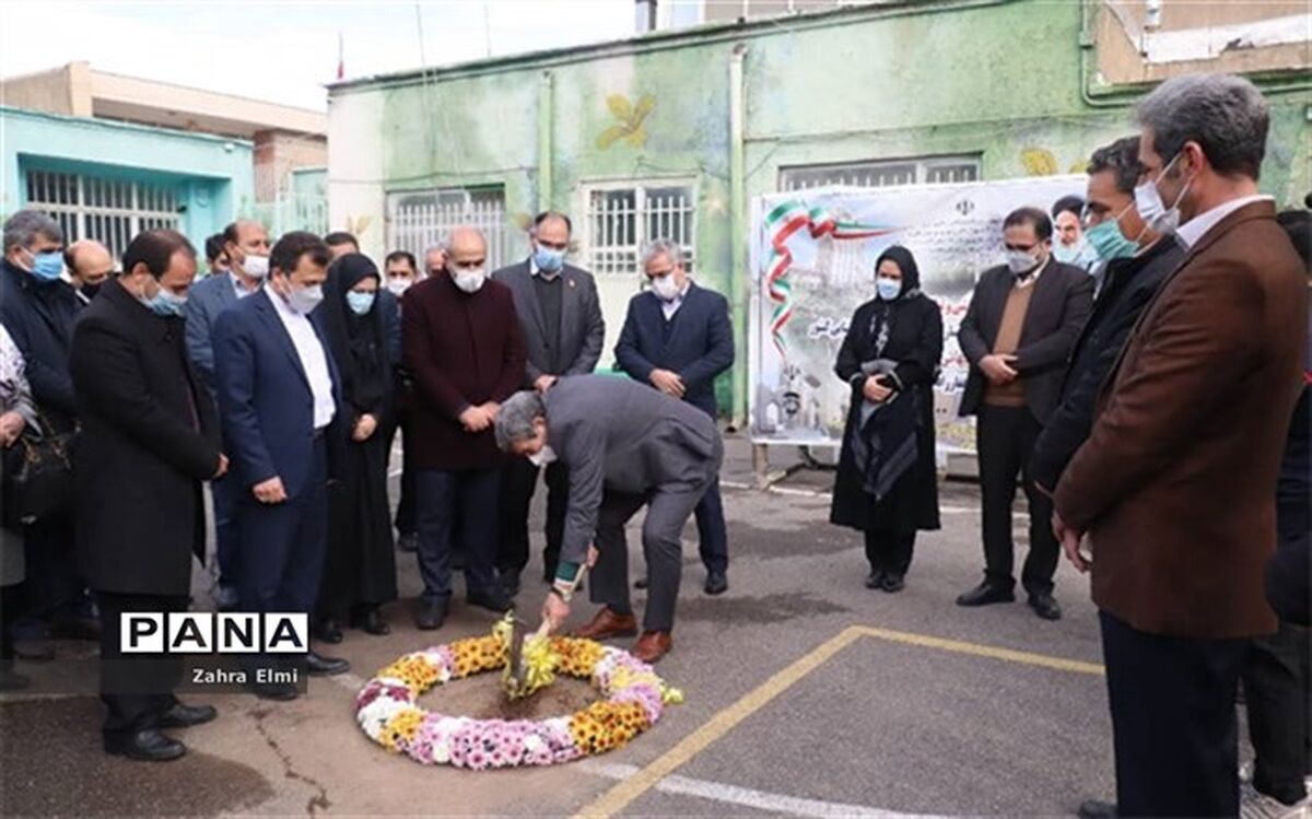 کلنگ احداث مجتمع ۱۸ کلاسه دانش‌آموزان ناشنوای دختر در تبریز بر زمین زده شد