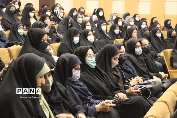 نشست سرپرست فرمانداری اسلامشهر با بانوان نخبه و کارآفرین