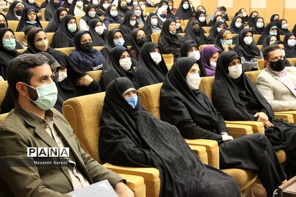 نشست سرپرست فرمانداری اسلامشهر با بانوان نخبه و کارآفرین