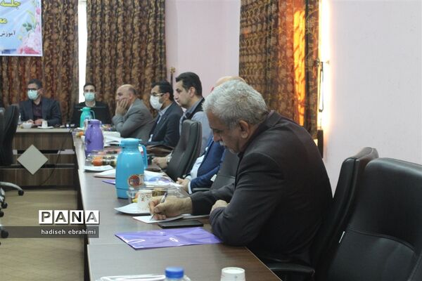 نشست معاونان آموزش متوسطه محور ۱ در گلوگاه