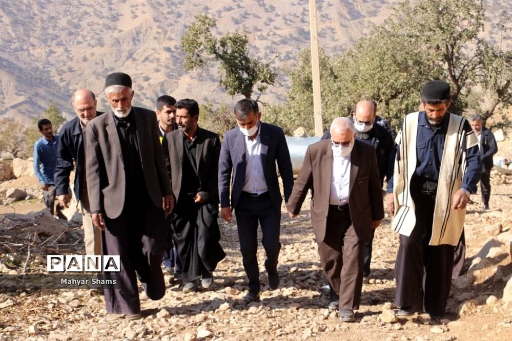 بازدید رئیس کمیته امداد کشور از زلزله زدگان اندیکا