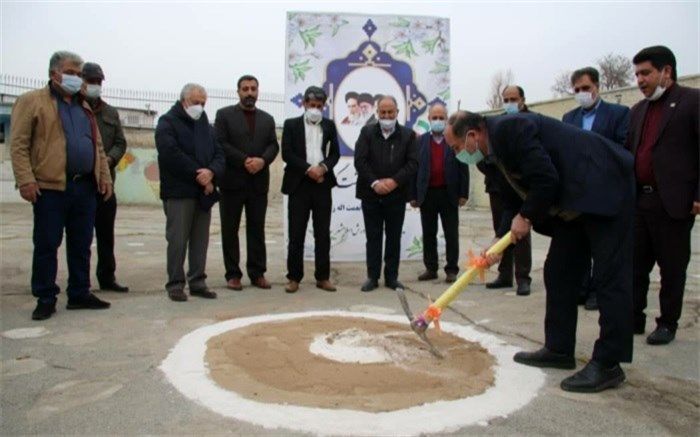 مراسم کلنگ‌زنی مدرسه ۶ کلاسه خیرساز در منطقه احمدآباد مستوفی