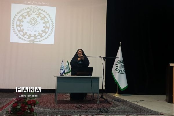 اولین جلسه آموزشی بازمهندسی تشکیلات پیشتازان در سازمان دانش‌آموزی ملارد