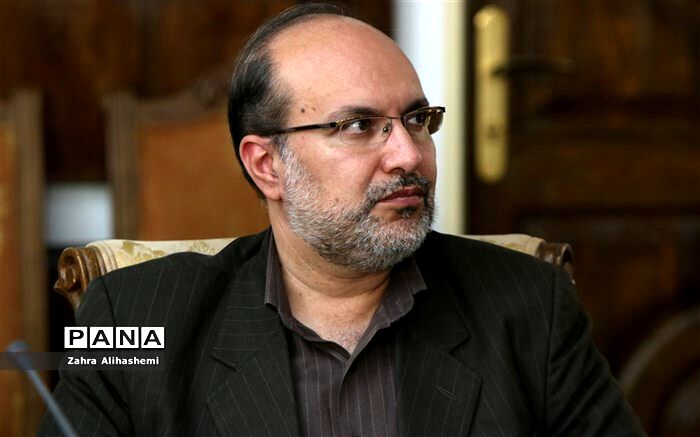 به علت آلودگی هوا کلاس‌های حضوری دانش‌آموزان تهران در تاریخ ١٧ و ١٨ آذر تعطیل شد