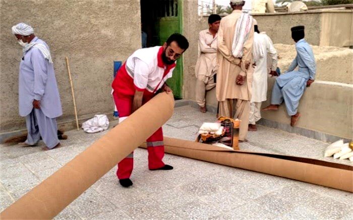 بسته‌های حمایتی و معیشتی بین نیازمندان شهرستان چابهار توزیع شد