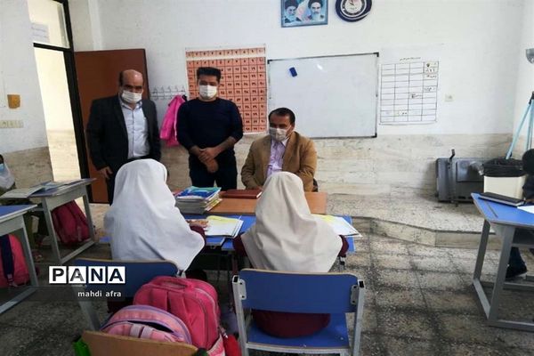 بازدید سرگروه‌های آموزشی از آموزش حضوری و مجازی مدارس ابتدایی