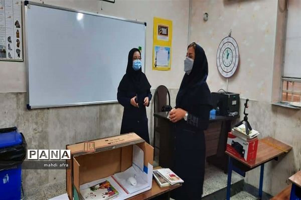 بازدید سرگروه‌های آموزشی از آموزش حضوری و مجازی مدارس ابتدایی