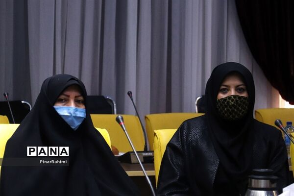 آیین تجلیل از منتخبان کشوری جشنواره فرهنگی هنری معلمان هنرمند مولف و پرسش مهر