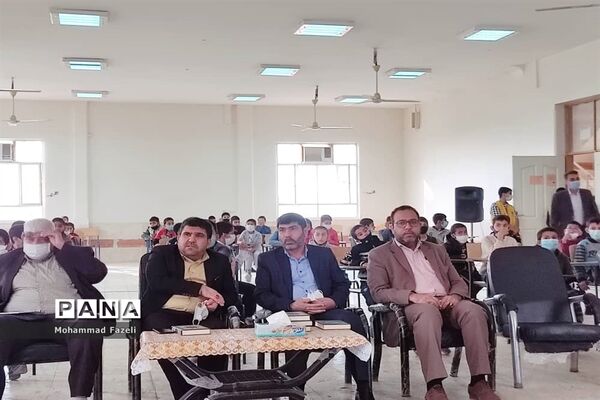 محفل انس با قرآن کریم در آموزشگاه شهید رجایی شهرستان حمیدیه