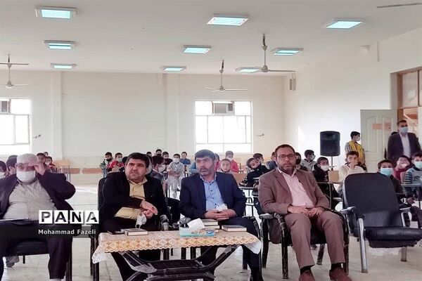 محفل انس با قرآن کریم در آموزشگاه شهید رجایی شهرستان حمیدیه
