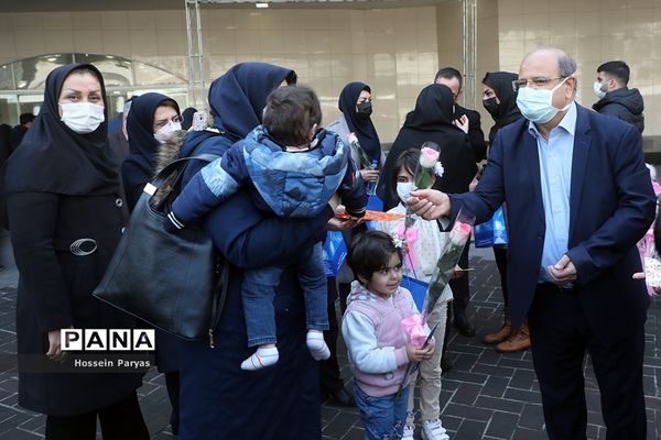 افتتاح نمایشگاه عکس مدافعان سلامت و تقدیر از پرستاران