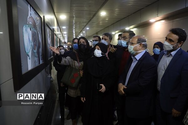 افتتاح نمایشگاه عکس مدافعان سلامت و تقدیر از پرستاران