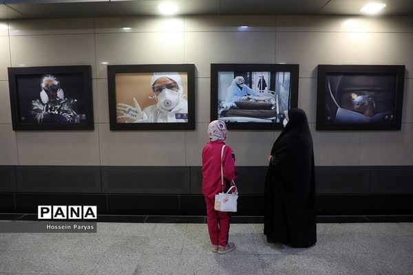 افتتاح نمایشگاه عکس مدافعان سلامت و تقدیر از پرستاران