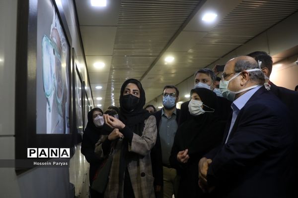 افتتاح نمایشگاه عکس مدافعان سلامت و تقدیر از پرستاران