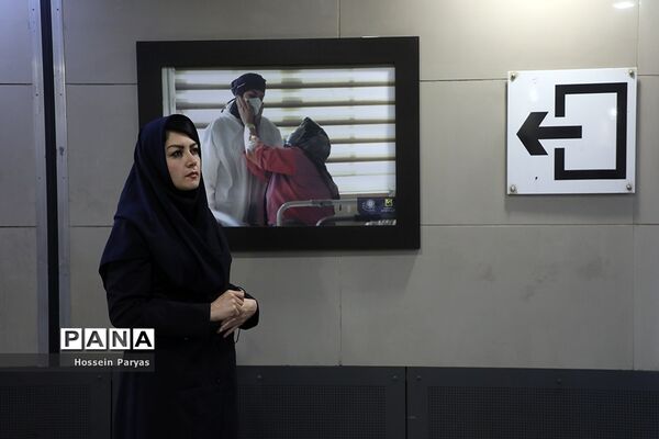 افتتاح نمایشگاه عکس مدافعان سلامت و تقدیر از پرستاران