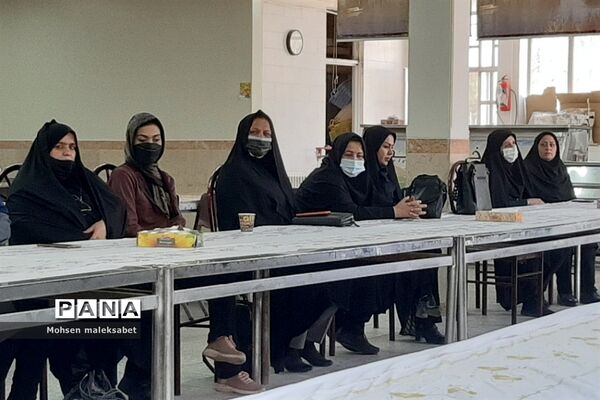 تقدیر از مربیان، اساتید و مسئولان کمیته‌های فنی سازمان دانش‌آموزی استان یزد