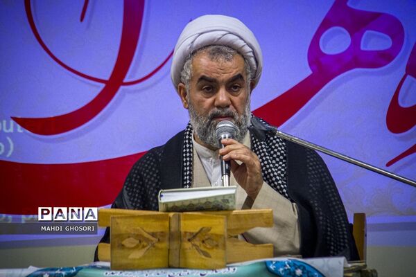 یادواره شهدا در دبیرستان شهدای فرهنگی پردیسان قم