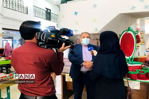 نمایشگاه و فروشگاه صنایع دستی و هنرهای خانگی دانش‌آموزان و هنرمندان در بوشهر