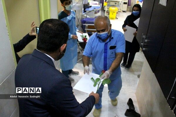 تقدیر مدیرکل و معاونان آموزش و پرورش استان بوشهر از پرستاران در روز پرستار