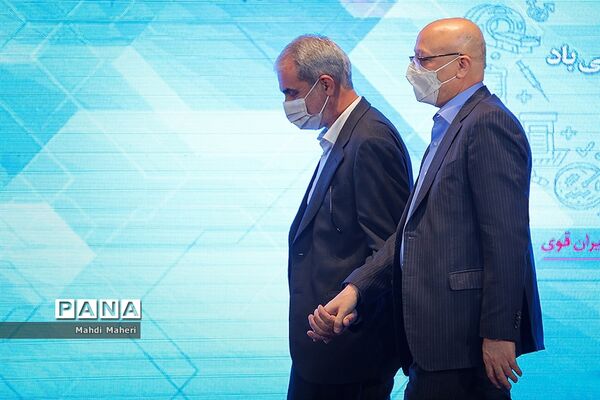 آیین تجلیل از دانش‌آموزان و پژوهشگران برگزیده کشور