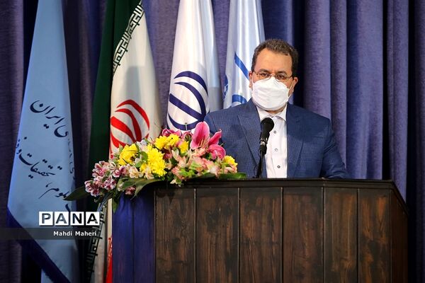 آیین تجلیل از دانش‌آموزان و پژوهشگران برگزیده کشور