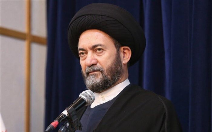 بزرگترین ثروت جامعه، علما، دانشمندان و فرهیختگان هستند