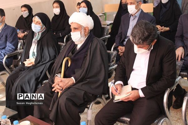 نواخته شدن زنگ هفته پژوهش درشهرستان اسلامشهر