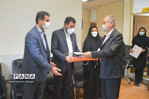 تقدیر و تشکر از کادر درمانگاه شهدای فرهنگی استان بوشهر