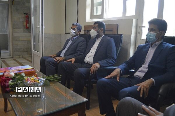 تقدیر و تشکر از کادر درمانگاه شهدای فرهنگی استان بوشهر