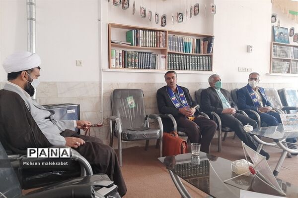 تببین بازمهندسی جدید تشکیلات سازمان دانش آموزی برای مدیران و مربیان شهرستان مروست