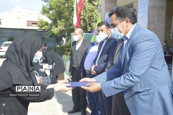 مراسم هفته پژوهش در دبیرستان شاهد شهیده سهام خیام بوشهر