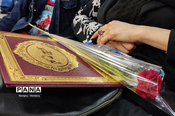 آیین تجلیل از مدافعان سلامت در شهرستان امیدیه