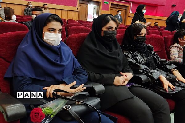 آیین تجلیل از مدافعان سلامت در شهرستان امیدیه