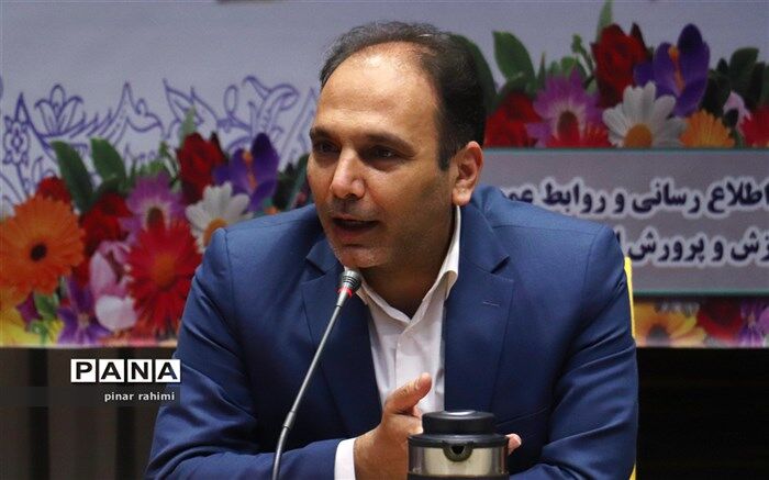 باید در طول  امتحانات دی ماه برنامه‌ریزی‌های خود را برای فعالیت‌های فرهنگی و هنری انجام دهیم