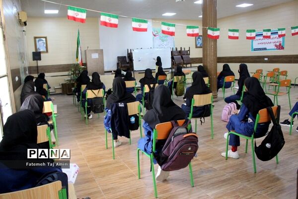 آموزش حضوری در دبیرستان ام ابیها شهرستان بوشهر