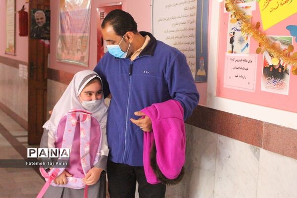 آموزش حضوری در دبستان هیات امنایی معینی