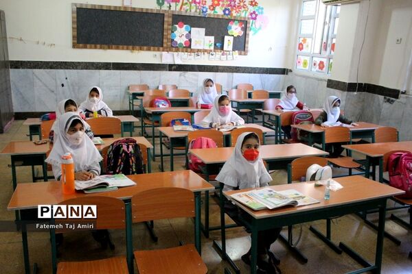آموزش حضوری در دبستان هیات امنایی معینی