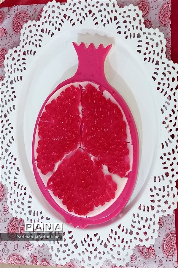 برگزاری مراسم یلدا در دبیرستان دخترانه شهید زهره‌وند قرچک