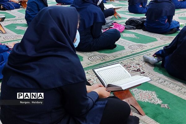 محفل انس با قرآن در شهرستان امیدیه