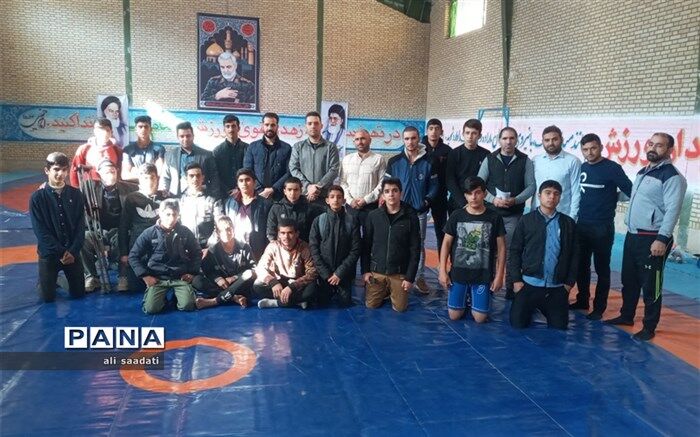 برگزاری مسابقات کشتی آزاد ویژه دانش‌آموزان در شهرستان کلات