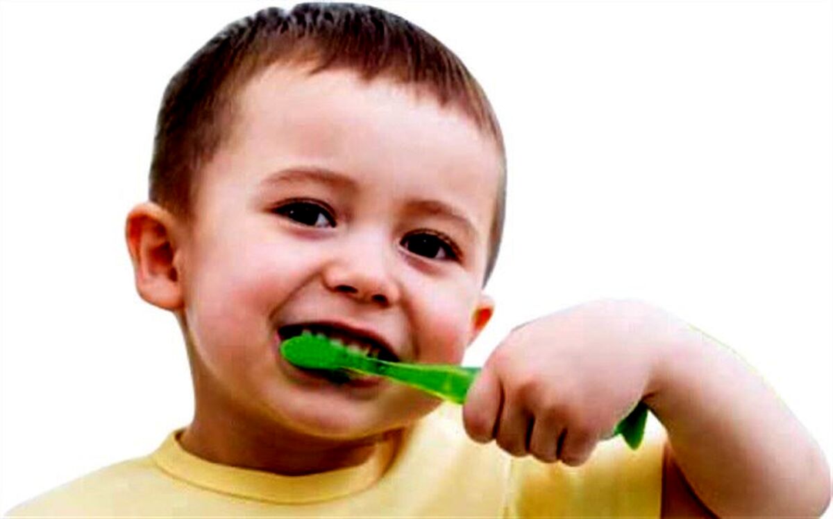 قبل صبحانه مسواک بزنیم یا بعد از آن؟