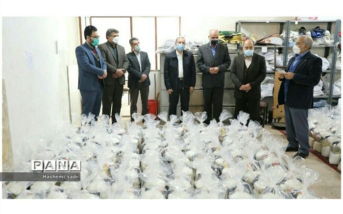 تهیه بسته‌های کمک معیشتی برای خانواده‌های نیازمند در آستانه شب یلدا