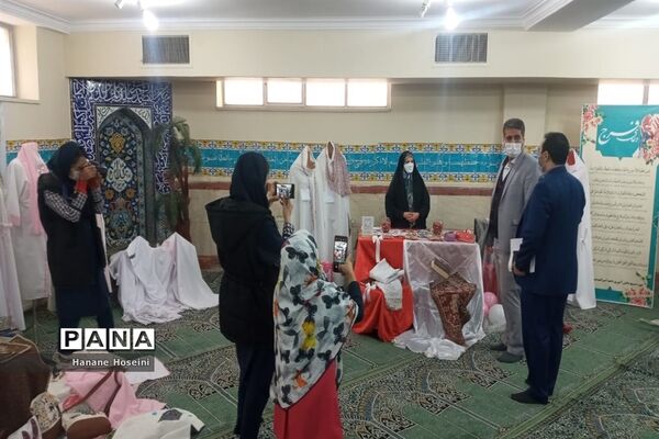 برپایی نمایشگاه چادر نماز و ملزومات جشن تکلیف در شهریار